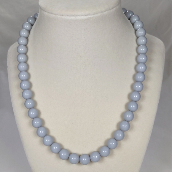 Vintage Gray Oops A Daisy Plastic Beaded 18" Necklace - Picture 2 of 5